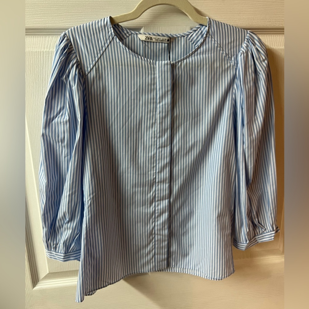 🆕 Zara Light Blue Striped Top with Puffed Sleeves